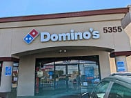 Domino's Pizza outside