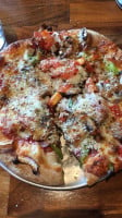 Boombozz Craft Pizza Taphouse Spring Hill food