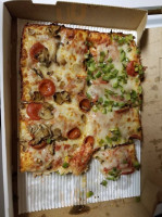 Jet's Pizza food