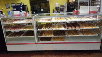 Donut Palace food