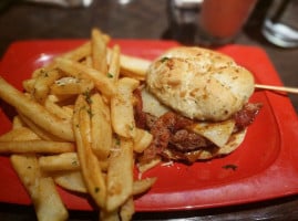 Red Robin Gourmet Burgers And Brews food