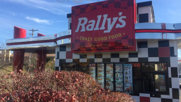 Rally's Hamburgers outside