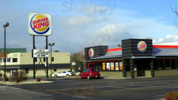 Burger King outside