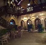 El Saltana Cafe inside