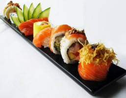 Sushi Club food