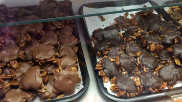 Freese's Candy Shoppe Heavenly Roasted Nuts food