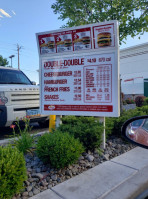 In-n-out Burger outside