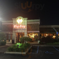 Big Boy Restaurants outside