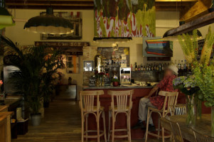 Cafe Des Fleurs food
