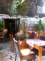 A Cantinetta inside