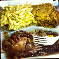 Henri's Hotts Barbecue food