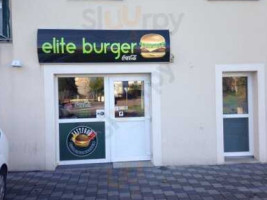 Elite Burger outside