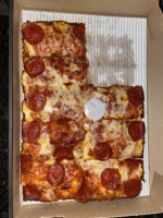 Jet's Pizza food