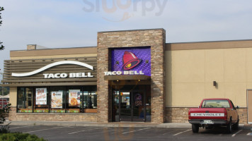 Taco Bell outside