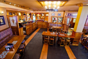 Durty Nelly's Irish Pub inside
