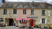 Le Creusois Bar Restaurant outside