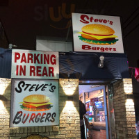 Steve's Burger Shack food