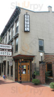 Historic Broadway Tavern outside