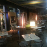 Backyard Lounge Comida