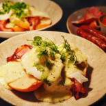 The Bizzy Bee Bistro Comida