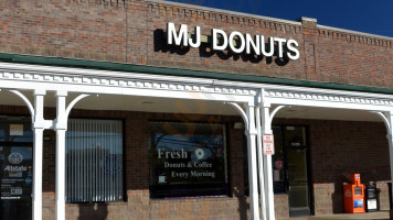 M J Donuts food