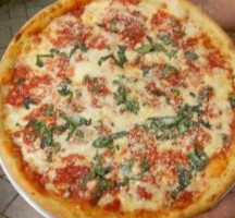 Amato's Pizzeria food