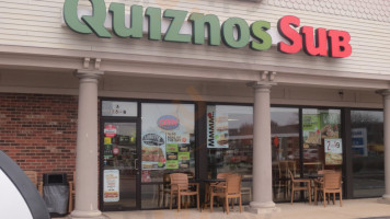 Quiznos food