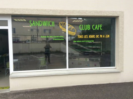 Sandwich Club Café inside