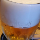 おいしいビールのお Diàn Manda Comida
