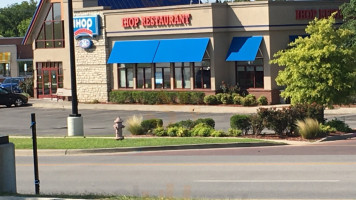 Ihop outside