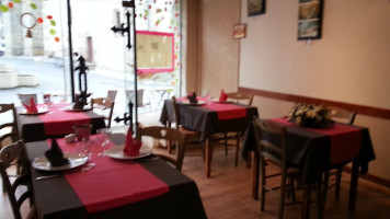 Restaurant Les Artistes du Confluent food