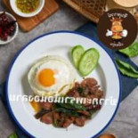 อินทาวน์เนื้อตุ๋น Comida