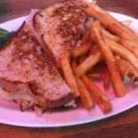 Clayton's Tap Comida