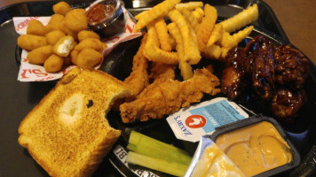 Zaxby's food