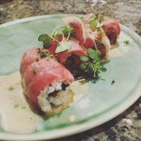 Sushi Mon food