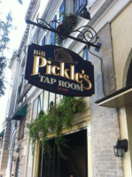 Bill Pickle's Tap Room food