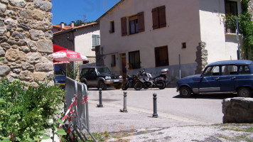 Café De L'union outside