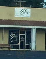 Alabama Bliss Coffee Bistro Boutique outside