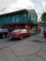 La Palma Taqueria outside