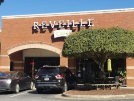 Reveille Cafe outside