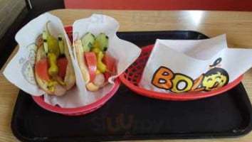 Boz Hot Dogs food