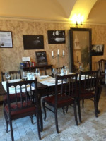 Vlahia Restaurant & Lounge food