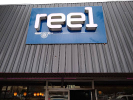 Reel Seafood outside