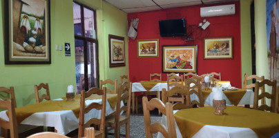 Restaurant Picanteria la Santitos food