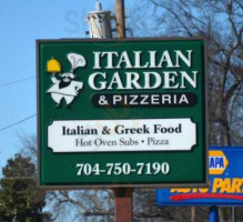 Italian Garden And Pizzeria outside
