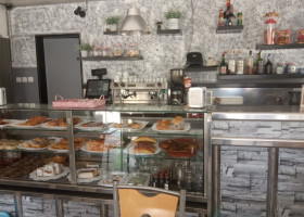 Cafe Bar Vila Velha inside