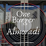 Oneburger Almoradi inside