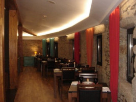 Arpuro Restaurante & Bar inside