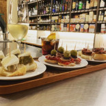 De•tapas Bodega Comestibles Comida