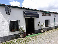 Celeiro Bertiandos outside